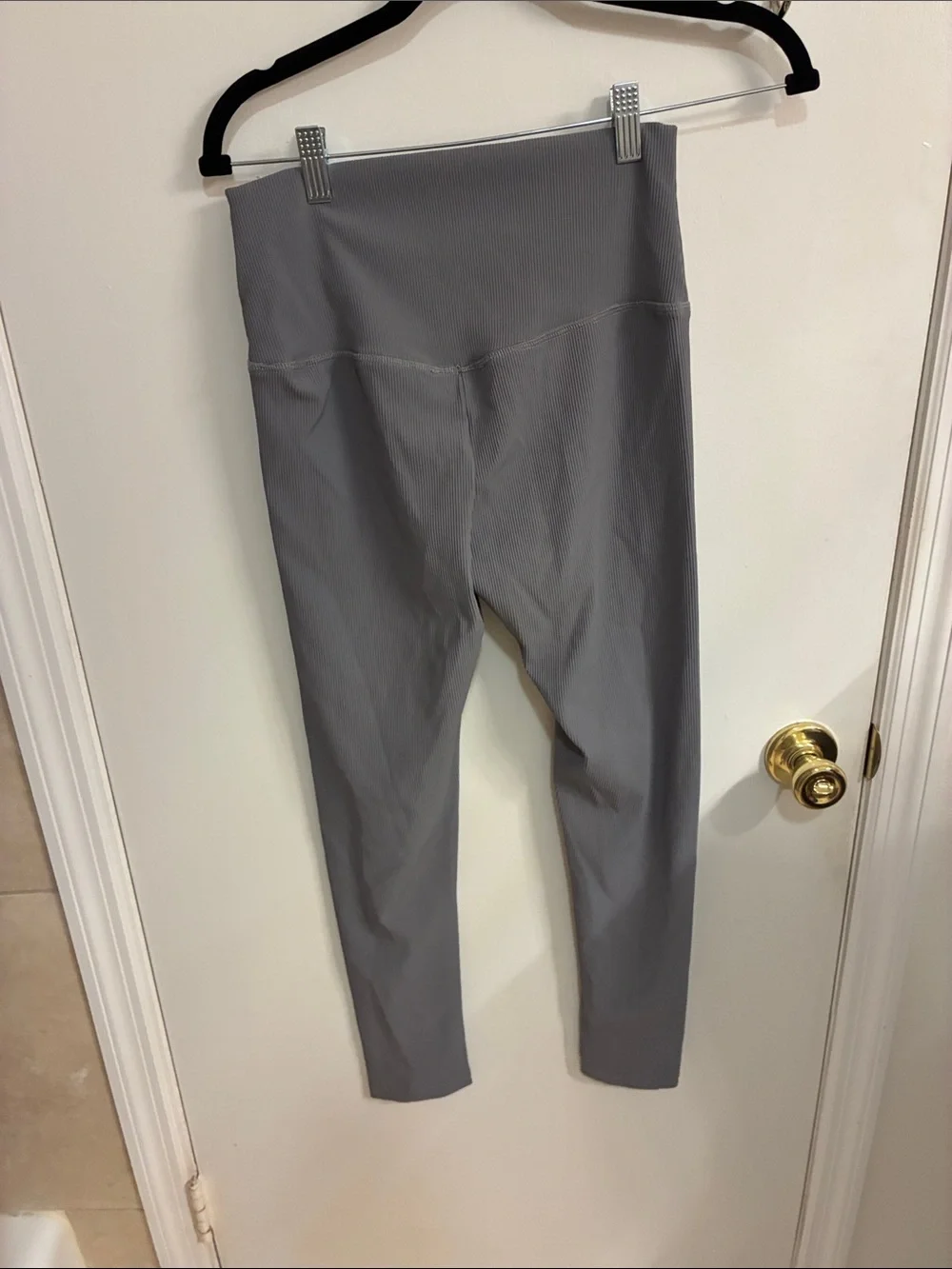 ALO Yoga High-Waist Leggings in Gray Sz M